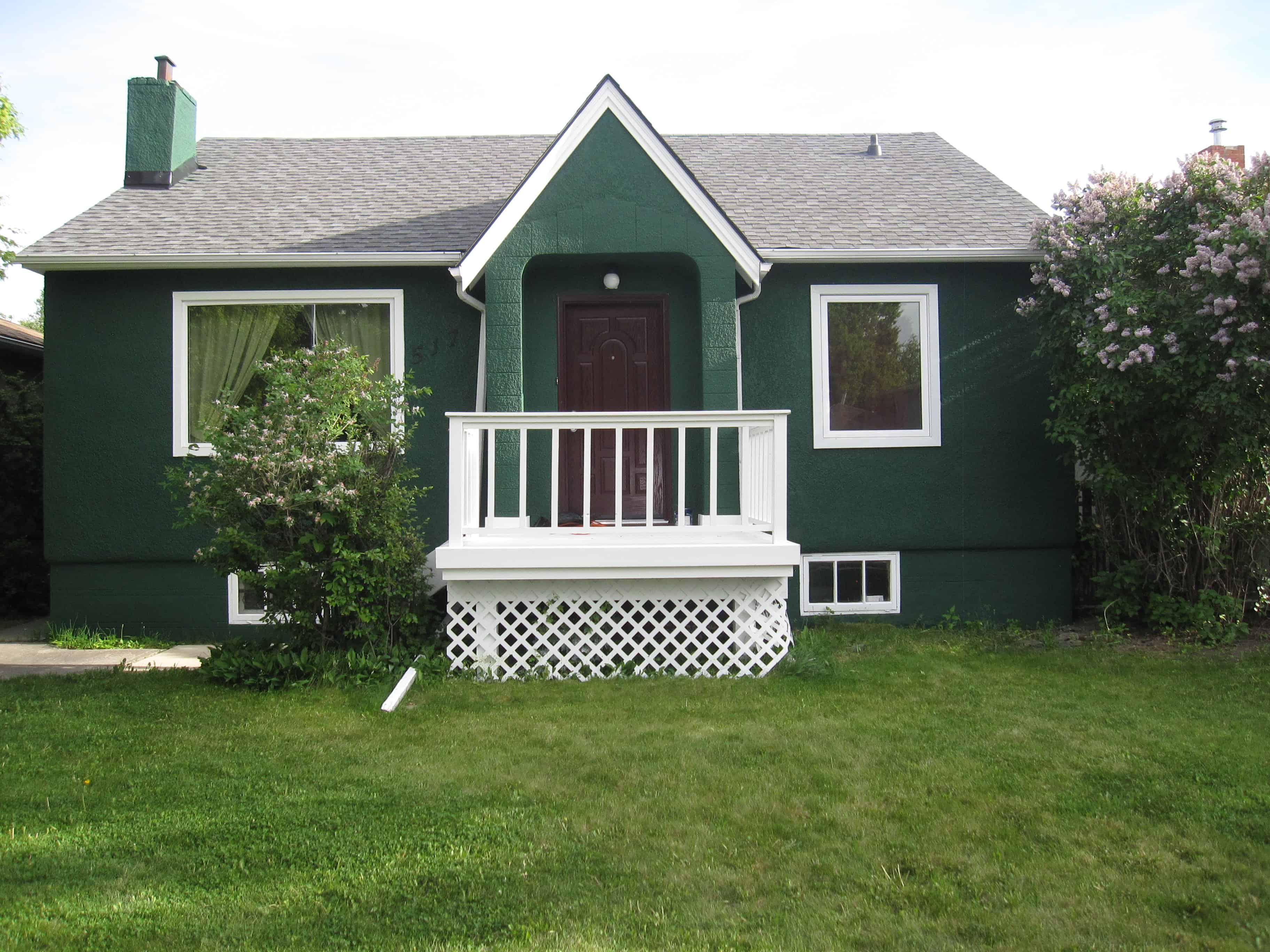 Green Stucco Calgary Renfrew House | Calgary Painters: Eco Star Painting